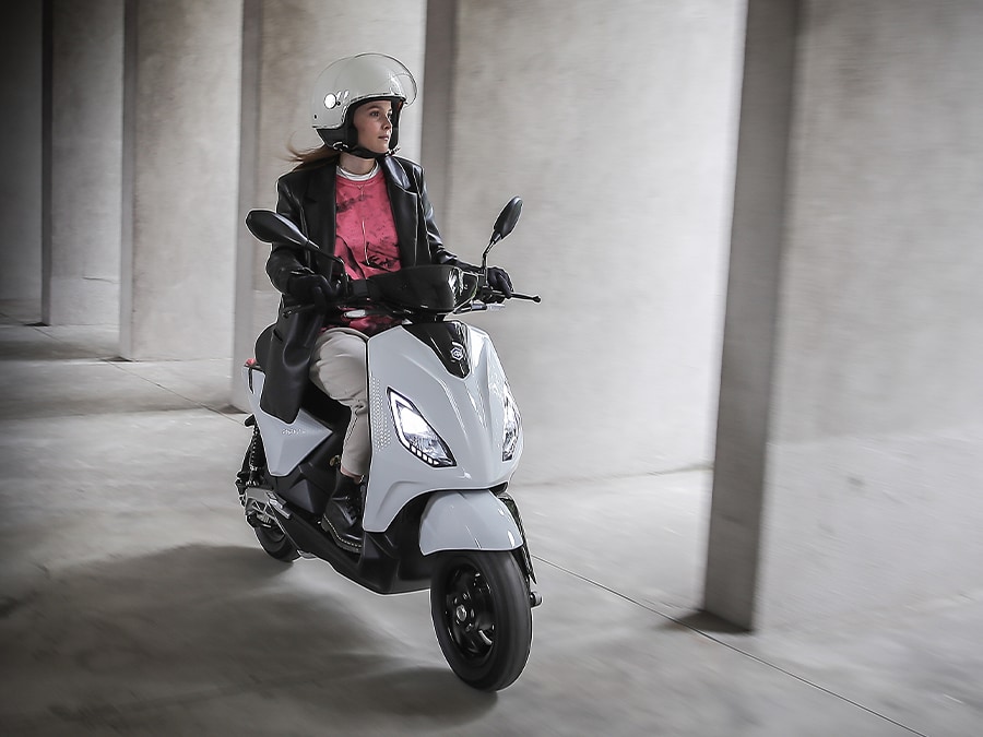 Piaggio 1 electric 45 2 kW
