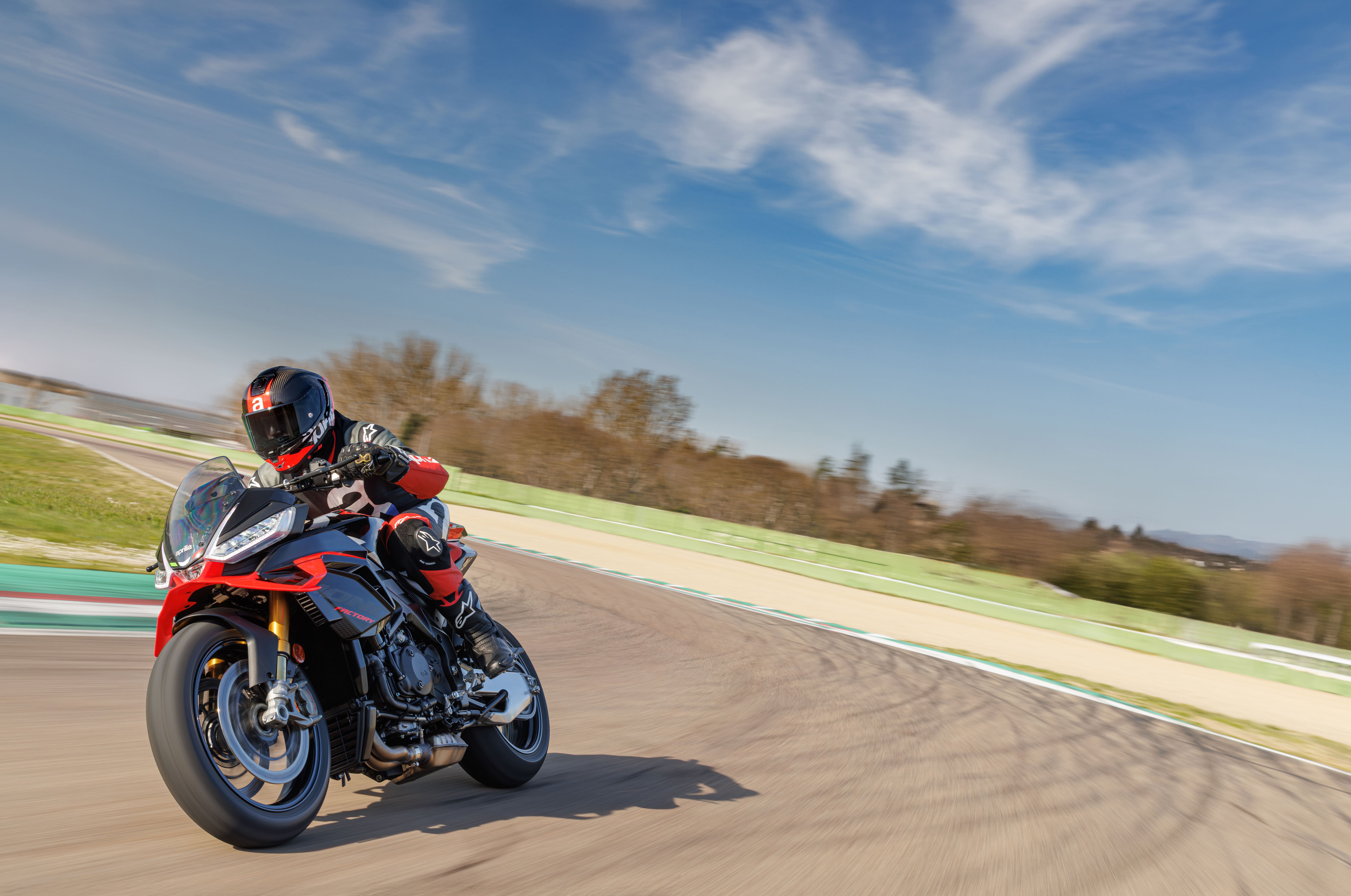 Aprilia bij Motostore Purmerend