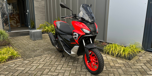 Aprilia SR GT 200cc