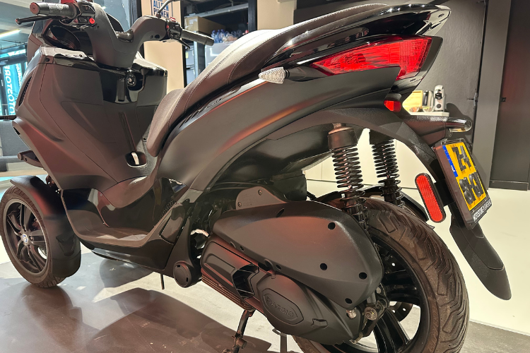 Piaggio MP3 300 HPE